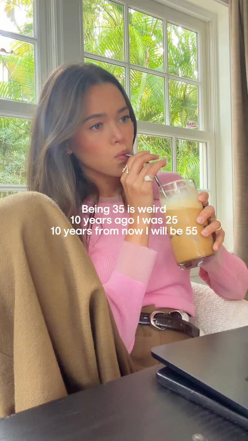 Time flies

Top & pants @zara
Pinky ring @davidyurman
V ring @sophiebillebrahe 
Belt @dehanche__