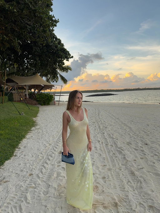 on vacay!!🌊🌼🐚⛅️✨