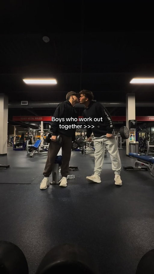 Gotta stay motivated somehow right? #relateable #gymbros #boysbeingboys #mlm #gymmotivation