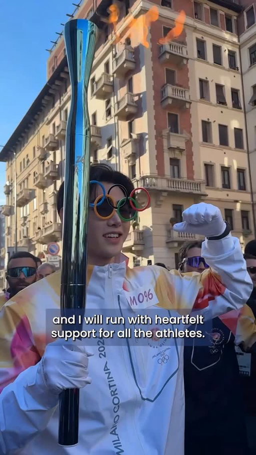 SUNGHOON IN MILAN!!!🤩

From the ice rink to stages around the world, today Sunghoon carried a symbol that brings together sport, music and passion. 🔥
___

Dalle piste di ghiaccio ai palchi di tutto il mondo, oggi Sunghoon porta con sé un simbolo che unisce sport, musica e passione. 🔥

#MilanoCortina2026 #TorchRelay2026 #Olympics #Olimpiadi #Milano