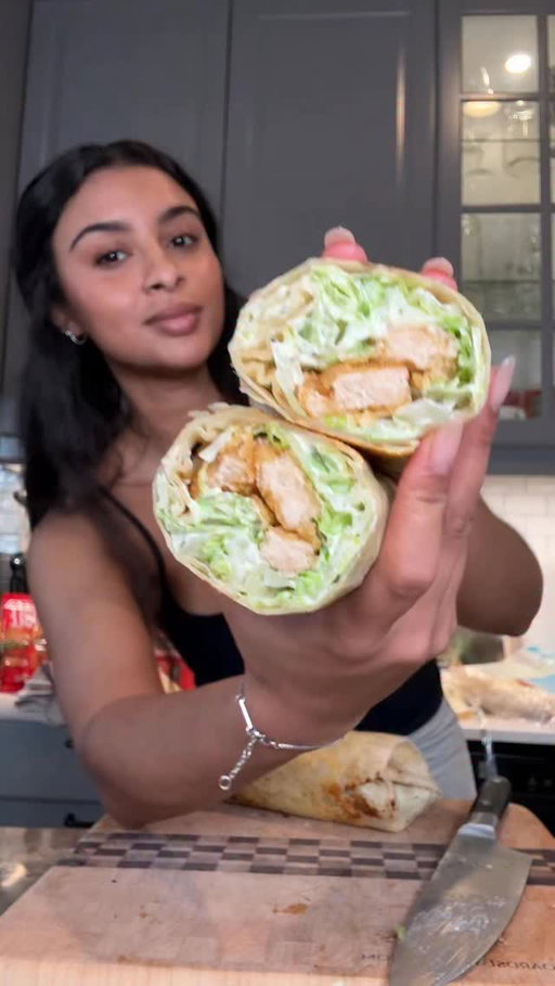 Day 4 of the Big Game Eats: @impossible caesar salad wrap

Ingredients:
1 pack of Wild Nuggies
1/2 cup mayo
1 tbs of mustard
1 tsp Worcestershire 
1 tbs lemon juice
2 tbs parmesan cheese
Black pepper
Salt
2 heads of lettuce
XL tortilla

#ImpossiblePartner #itsimpossible #superbowleats #caesarwrap #tasty