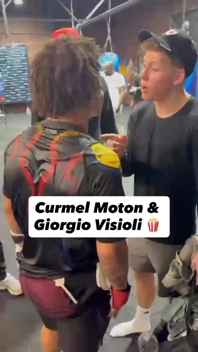 Meanwhile in Las Vegas 🍿🍿🍿

@giorgiovisioli and @curmelmoton1 finally cross paths and exchange verbals 🔥 

Massive fight this one 💨