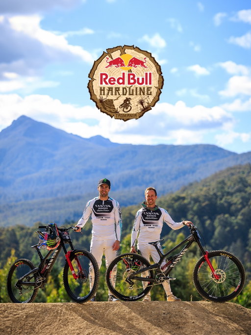 Locked in. No margins. The @Canyon_MTB duo of @TroyBrosnan and @Luca_Shaw are at @RedBull Hardline, fully committed to a weekend that demands precision, confidence, and absolute belief. Raw terrain. Real consequences. Art and speed pushed to the edge.

📷 @SvenMartinPhoto