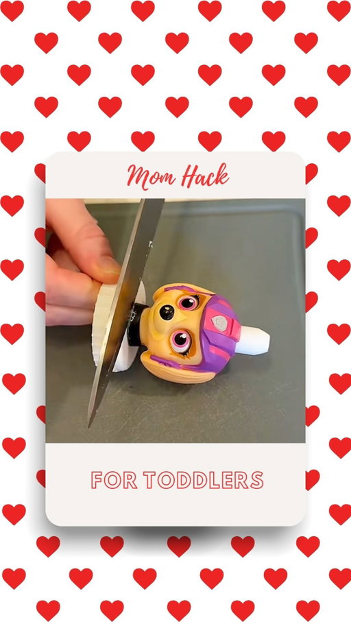 Hope this mom hack for toddlers helps encourage them to drink more water! #momhack #parenthack #toddlerhack #toddler