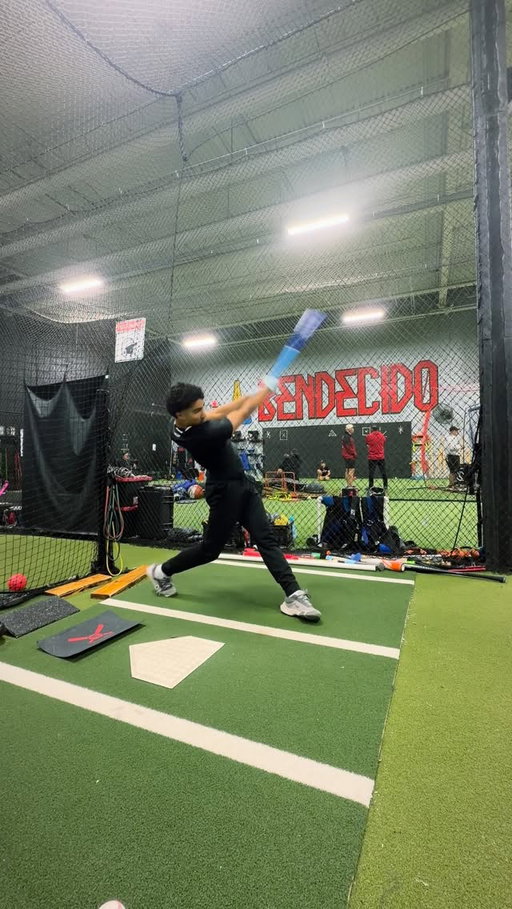 one dream, endless grind. @arazozaathletics_  #teamsosa #baseball #hitting #grind #franklingloves