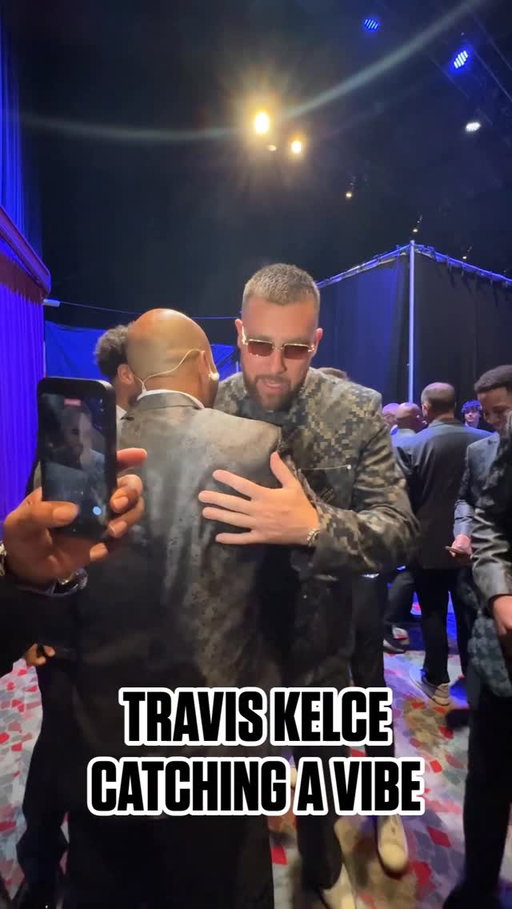 @killatrav is chilling back stage 😎

NFL Honors on NBC/NFL Network
Stream on @NFLPlus & Peacock
