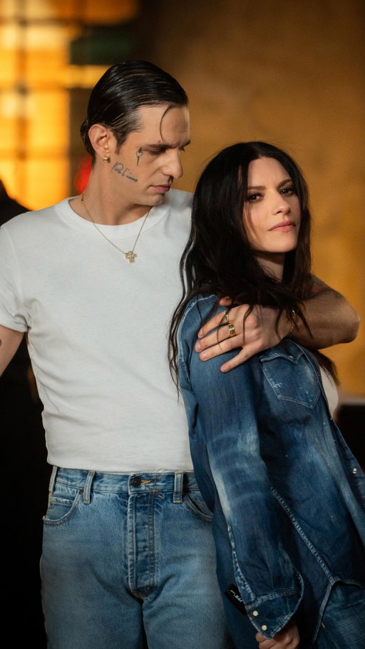 16 MARZO con @achilleidol 🤍 FUORI ORA

(Achille Lauro - 2020)

VIDEO CREDITS:
A @borotalco.tv production
Directed by @gabrielesavino (xPuro)

GLAM CREDITS FOR LAURA PAUSINI: 
Styling: @monica_serani 
MUAH: @danielazeqo

GLAM CREDITS FOR ACHILLE LAURO: 
Styling: @nickcerioni
MUA: @scibettamatteo
Hair Stylist: Domenico Laserra 

LPSTAFF