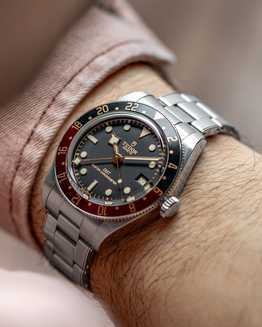 Tudor has been putting out plenty of strong releases recently, but this Black Bay 58 GMT, first launched in 2024, continues to be among our favorites from the brand. In addition to its tool watch chops and flyer GMT functionality via the Master Chronometer (and METAS) certified MT5450-U caliber, the 39mm versatility and sophisticated design touches elevate the BB58 GMT beyond typical tool-oriented utilitarianism. Let us know what your current favorite Tudor watch is in the comments!

#Tudor #BB58GMT #Watches