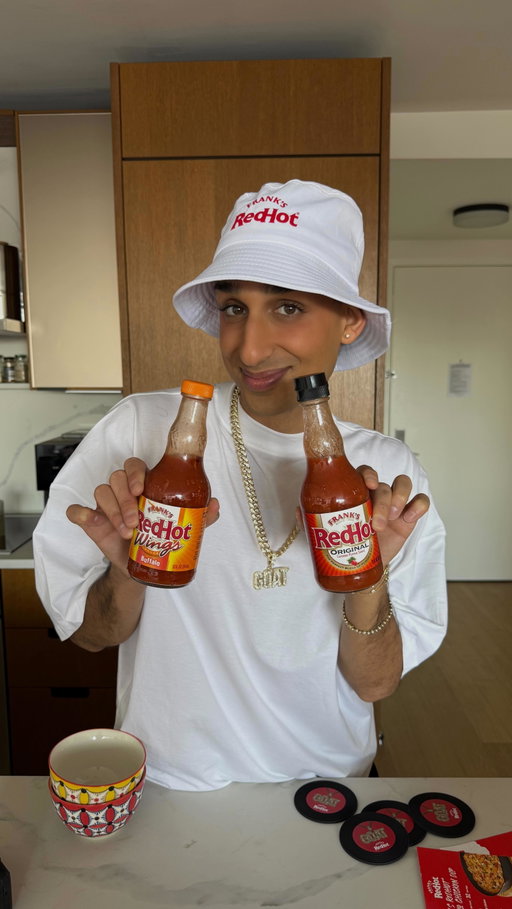 #ad so @franksredhot is the GOAT - redeeming last year’s buffalo dip fumble (!!!) with the greatest sauce there is 🔥 Wish me luck for the watch party…#franksredhotpartner