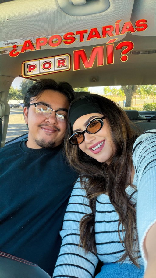It’s all fun & games until you put your relationship to the test. 😭 #ad

👫 famous couples
🎥 24/7 cameras
💪 desafios
🏆 apuestas
⚖️ decisiones que cambian todo.

@apostariaspormi is now on at 8P @Univision, M-F @unimas & 24/7 on @ViX. 

el juego ya empezó 💥