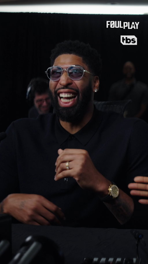 Foul Play with Anthony Davis hits TBS on April 6 with big pranks and even bigger stars. Tune in to see LeBron James and Rich Paul team up with Anthony Davis to prank Draymond Green in a wild “investment” setup gone psychic. #FoulPlayTBS