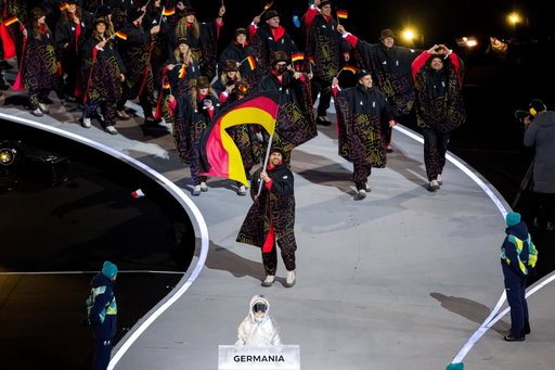Grazie mille Milano! 🙏🏻 What a huge honor to carry the German flag! 🇩🇪 An unforgettable night and the perfect start of the Olympic Games.
Huge thanks to everyone who voted for me, I’m beyond grateful. Let’s gooo, @teamdeutschland ! ❤️
#MilanoCortina2026