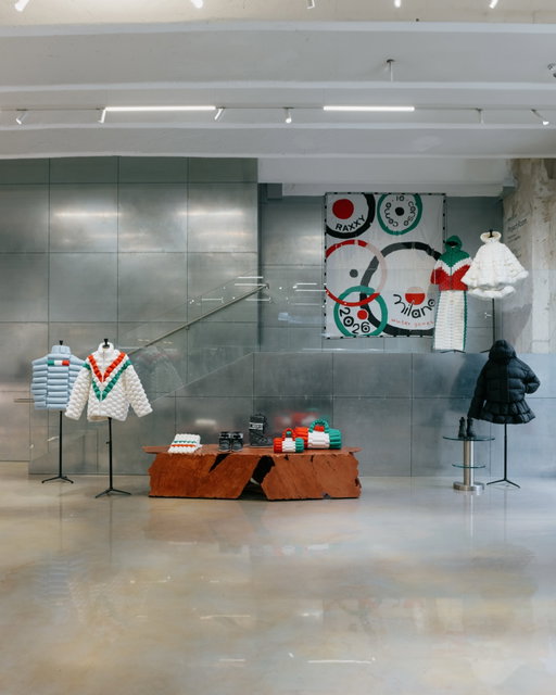 To celebrate the Olympic Games, #10CorsoComo presents an installation designed in collaboration with #Raxxy, honoring the city of #Milan and the Olympic spirit.

#olympicsgames#Olympics
