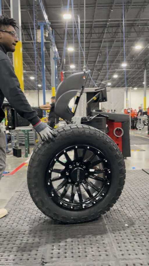 What's better than a new set of wheels? The price quote from Mr. Wheel Deal. 🤝

 #mrwheeldeal #anthemwheels #anthemoffroad