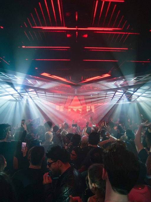 Last night 🤯

@padre.guilherme delivered on a packed out debut headline show.

Big love to all who came through.