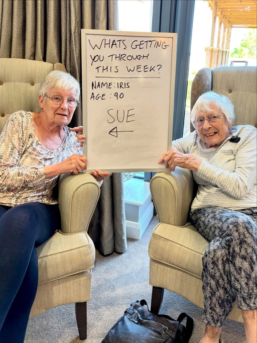 Swipe ⬅️ Iris and Sue are proof that you can make friends at any age 🥰 Now aged 91 and 81, the pair became besties later on in life. They share a cheeky sense of humour, love to chat and share their life stories (is there a story behind the last slide?! 👀) What an amazing duo. May a friendship like this find us all 🥹😂

Home: @twcarehomes
