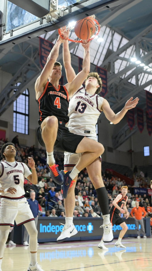 High-flying Happy!

#MakeShots 🐯🏀