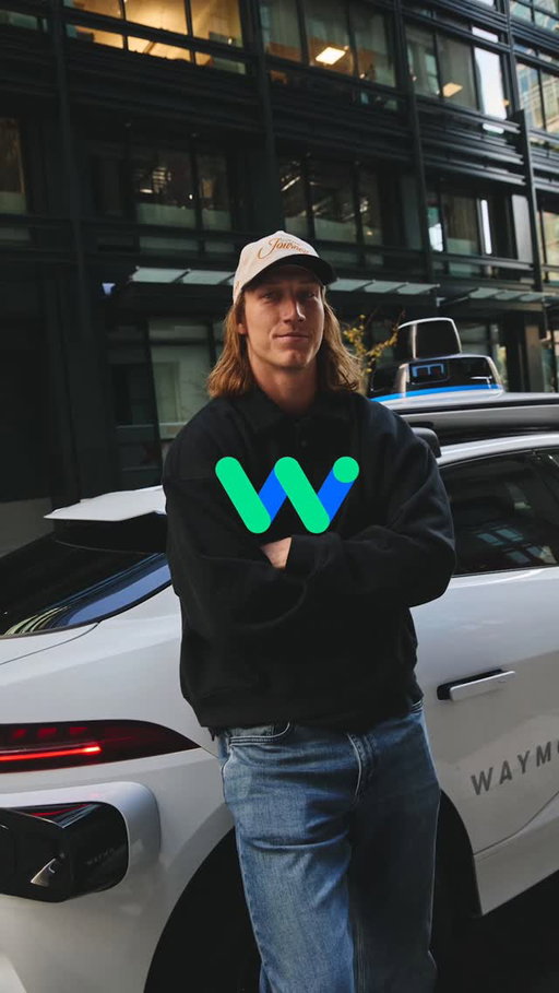 Reading the road like the defense. @tlawrence16 takes it all in from the back of a @waymo