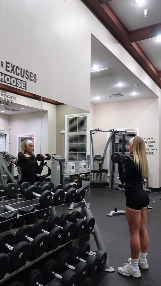 Always a great workout with @junkbrands 🏋🏼‍♀️💪🏼

Use this link to shop now! http://creatoropp.com/kmoMyfu3

#junkbrandspartner