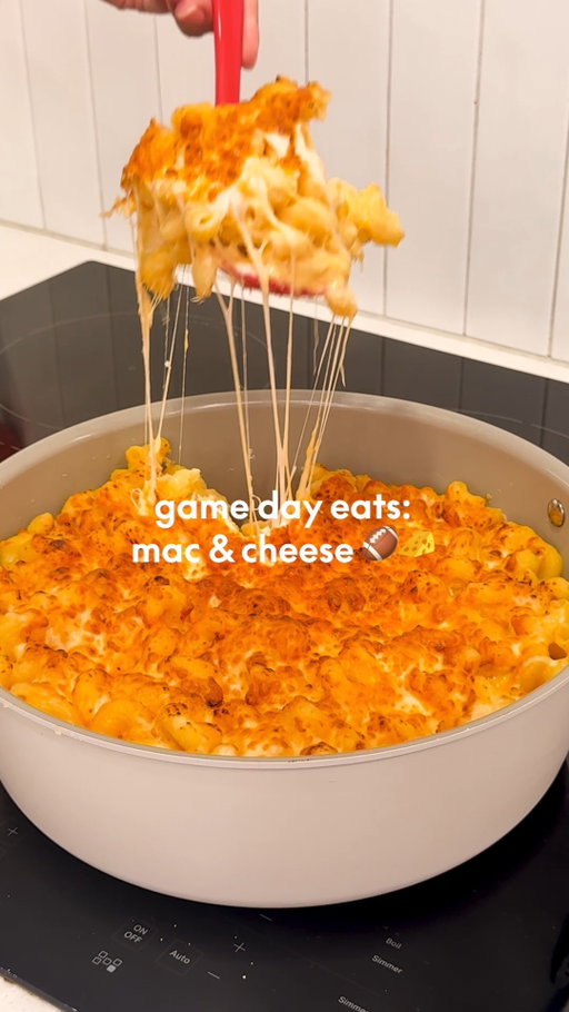 a classic recipe for a classic rematch! 🏈 baked mac & cheese will always be our MVP on game day 😋🧀

link in bio to shop.