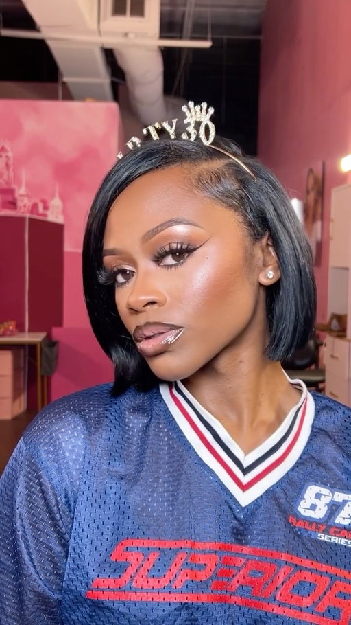 Bless me 🙏🏾🩷🤧 @itsliterallykb 
-
#dallas #dallasmua #contentcreator