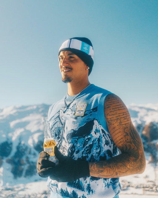 When summer olympian @gabrielmedina meets the snowy mountains of Livigno, golden moments come to life. 

#MilanoCortina2026 #GoldenMoments #olympics #bebacommoderação