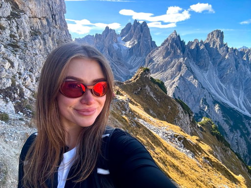 postcards from the Dolomites 🌱🧚🏼‍♀️
.
#outdoorslife  #mountainsarecalling #hiking🌲 #adventuretillwedie #amazingshots_italy