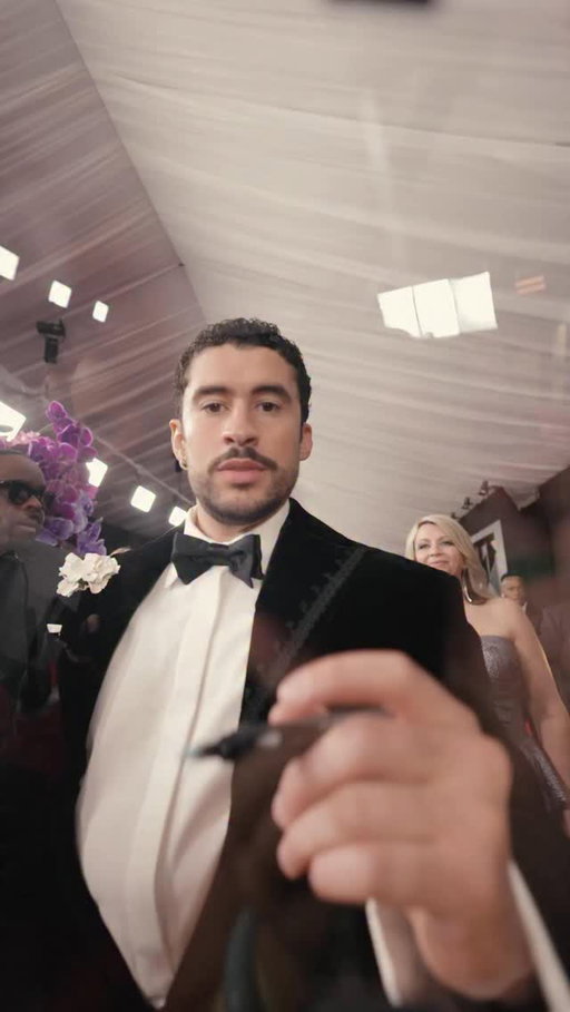 De PR pal los GRAMMYS y pal Super Bowl halftime show! 

¿Quién está listo para ver más de Benito hoy?

From PR to the GRAMMYS and the Super Bowl halftime show!

Who’s ready for more of Benito today?