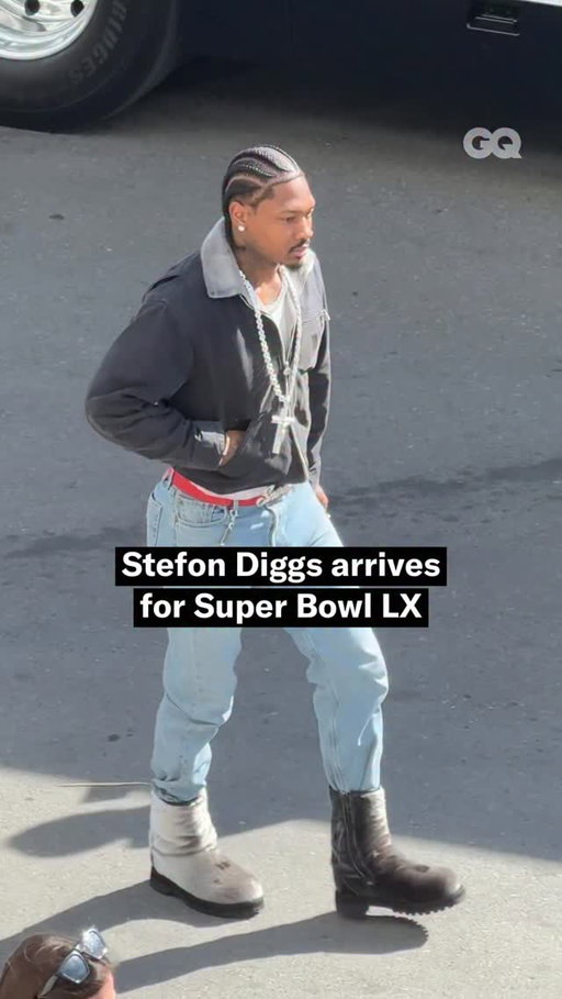 Stefon Diggs has arrived to Levi’s Stadium. 

Video by @peter_youngjae 

#SuperBowl #SBLX