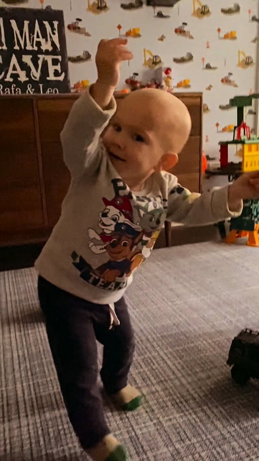 We had to do a mashup to #badbunny for the countdown 😂🐰🏈🐰…we are always dancing in our family…see if you can tell the kids when they where little 🥰 #alecbaldwin #hilariabaldwin #superbowl #dance