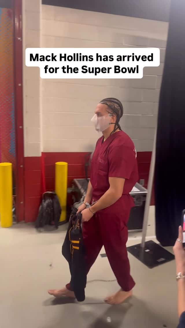 Mack Hollins has arrived to the Super Bowl in Santa Clara

(Via @patriotsclns)

#nfl #nflfootball #football #superbowl #superbowllv