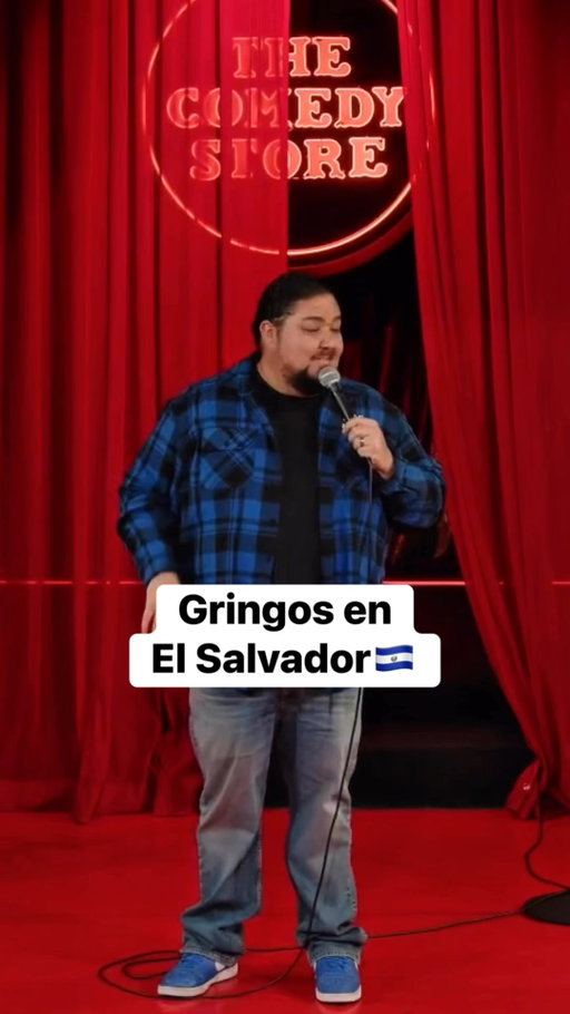 ahora vamos a estar con @netflixisajoke en el @thecomedystore a las 7 ya subieron más boletos 💪🏻Seguíme 🇸🇻 Comedia en español en el famoso The Comedy Store #standup #enespañol #ElSalvador