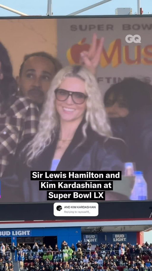 Sir Lewis Hamilton and Kim Kardashian spotted at Super Bowl LX 

Video by @peter_youngjae 

#SuperBowl #SBLX
