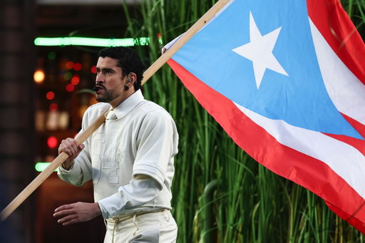 Hope they got enough photos 📸♥️ @badbunnypr shut down the #SuperBowlLX halftime show in style, with multiple dance parties, and epic crowd dive, several guest appearances including @ricky_martin and @ladygaga, and of course, a whole lot of love for Puerto Rico. 🇵🇷 

Images: Getty
