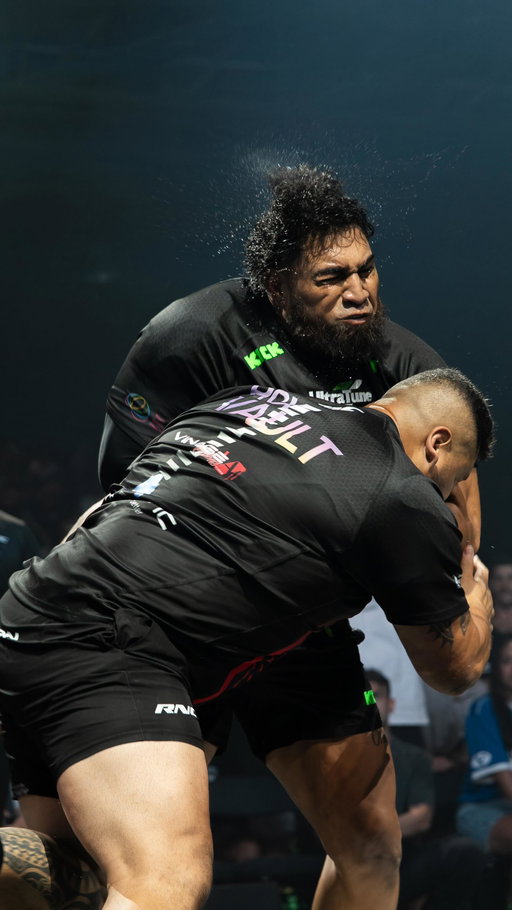 Clash of the Titans! @teeefa__ V @tokerau.raru First round collision😱

#runnation #rnc