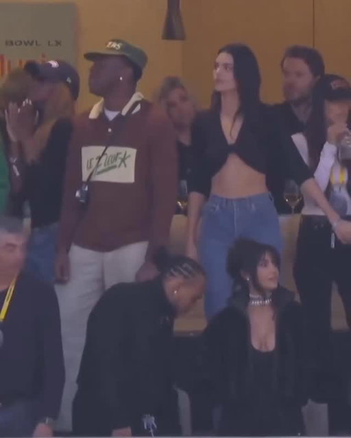 Did Kim Kardashian and Lewis Hamilton just hard-launch at the #SuperBowl? Judging by their coordinated outfits at the event, if there is a budding romance, these two already have their couple style on lock. Tap the link in our bio for everything we know so far.
Video: @nfl