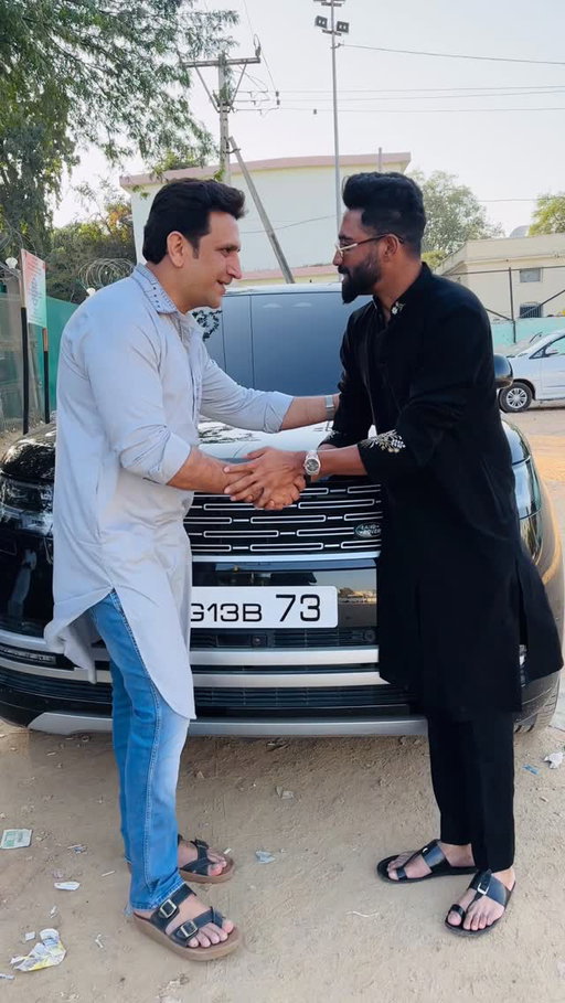 The Champ Miya Bhai 😎 @mohammedsirajofficial Bhai 

Every Challenge Is a New Change To Become a Champion 

#miya #indiancricketer #mohammedsiraj #dsp #ipl
