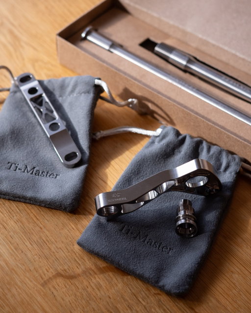 Pushing boundaries. This is what cycling is all about in it’s purest form. And this is why I admire @sixweelcassettes who are pushing the boundaries of engineering in the same vein. The goal- lightness without compromise, precision without weakness. 
CNC-machined titanium thru axles, caliper adapters, bolts and hanger, the small and subtle upgrades I will be putting on the Seka 🫱🏻‍🫲🏼 And it’s not because I need them but because why not, why not see how far we can take optimization 👀
-
-
-
#titaniumparts#tiparts#weightweenies #weightweenie