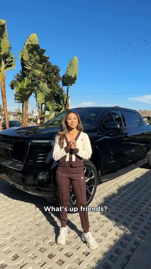 #Ad Tight driveways or tight lies? ⛳️Normally my biggest fear. Today though, I got it handled. 🤩 The 2026 @GMC Sierra EV Denali makes both SO easy. 🚙✨
 
Link in bio to learn more! #GMC #GMCSierraEV