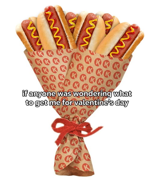 this is my love language fr 💘 

.

.

.

#circlek #conveniencestore #hotdog