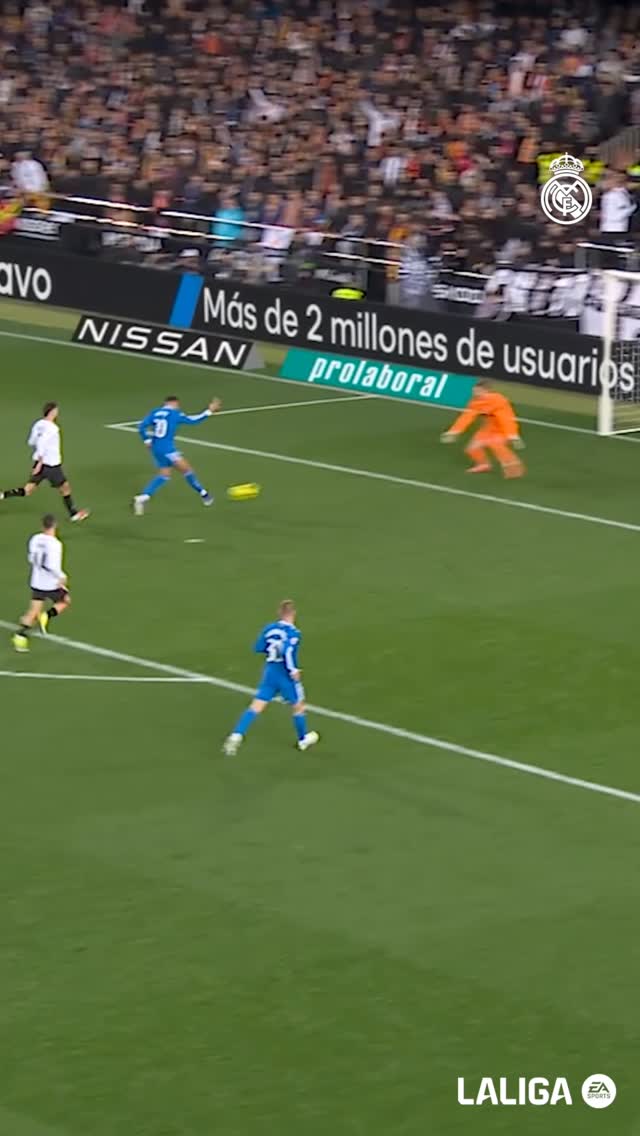 🤝 Right place. Right time.
🎯 En el sitio perfecto. En el momento exacto.
@K.Mbappe | #LaLigaHighlights