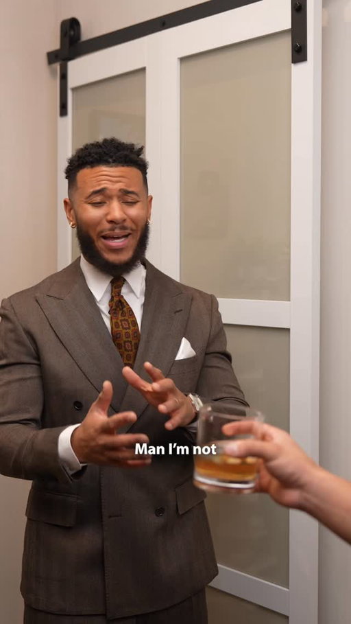 HOW TO REFUSE A DRINK LIKE A GENTLEMAN