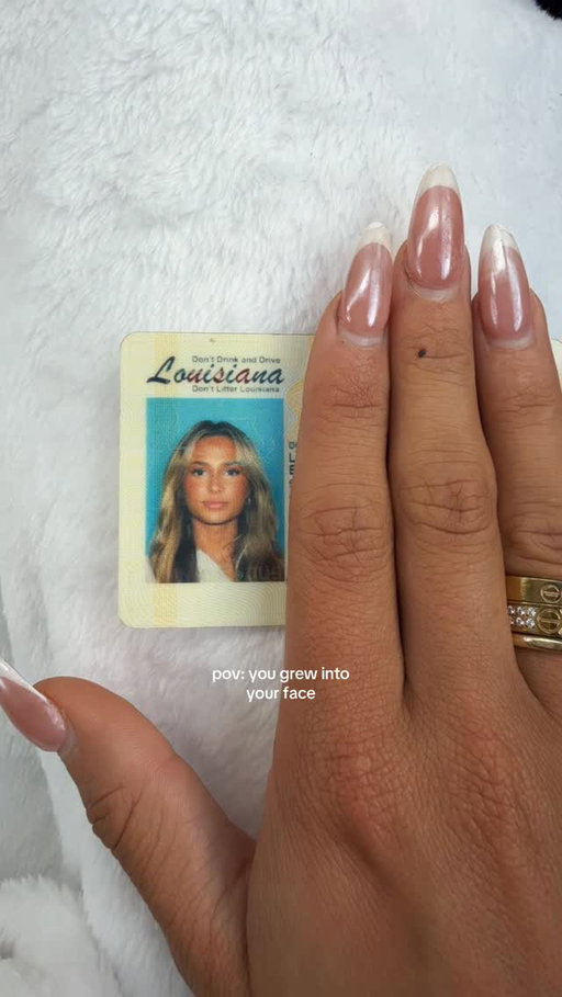 16 ⟶ 22 👸🏼

#driverslicense #trending #girls