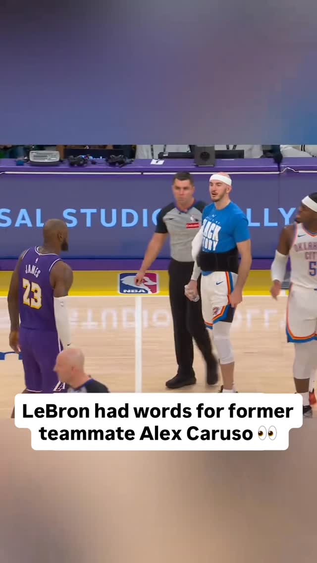What was LeBron saying to Caruso? 🤔😅

#nba #basketball #lakers #lebron