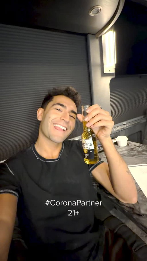 Ending the night right with @coronausa 💛