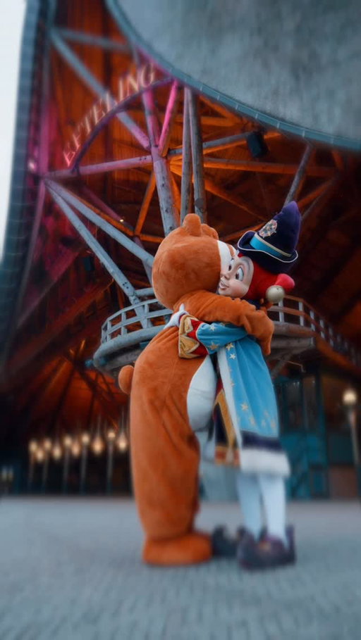Albert Heijn en de Efteling slaan de handen weer ineen! 🧑‍🤝‍🧑🥰 Je kunt weer sparen voor de allerhoogste korting! Wij dromen al van een dagje Efteling… jij ook? ✨