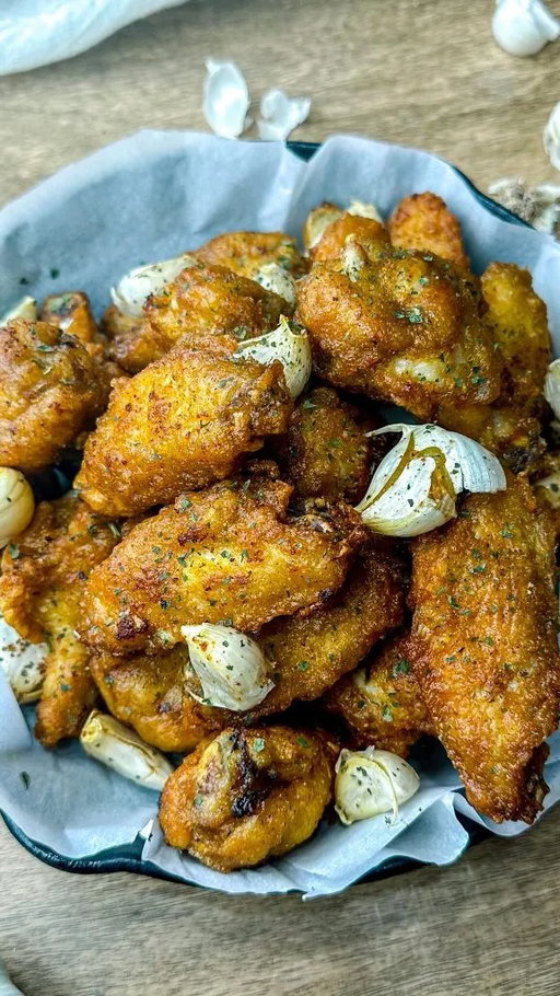 Garlic fried chicken @farahjeats 

With Ramadan around the corner, I wanted to reshare one of my favorite and viral fried chicken recipe! 

This crispy Garlic Fried Chicken, known as Ayam Goreng Bawang Putih, was a viral sensation in Indonesia and Malaysia. A savory dish that can be snacked on or enjoyed as the main course.

Comment “recipe” and I’ll send the detailed recipe to you! 

#asianfood #easyrecipe #foodie #quickrecipe
