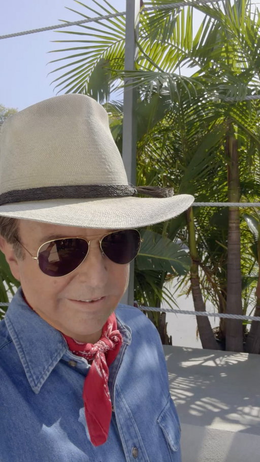 It’s nice to see Dr. Alan Grant getting a lil wild on vacay 🥲

🎥: Jurassic Park with @Xfinity
