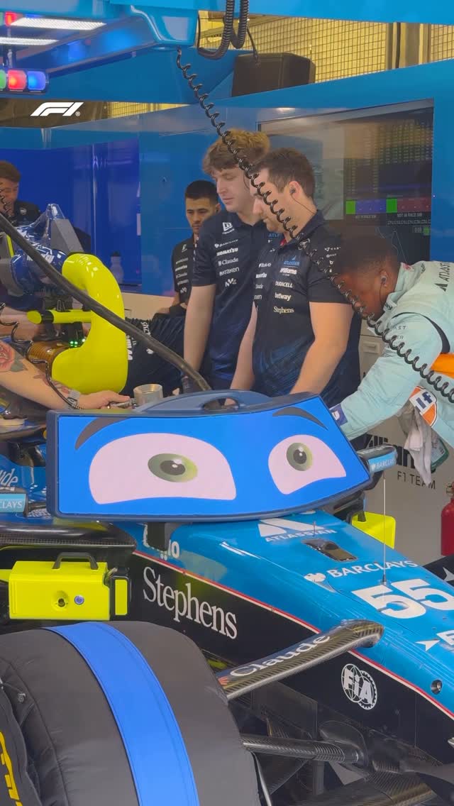 We see you @williamsf1official 👀🤣

#F1 #Formula1 #F1Testing