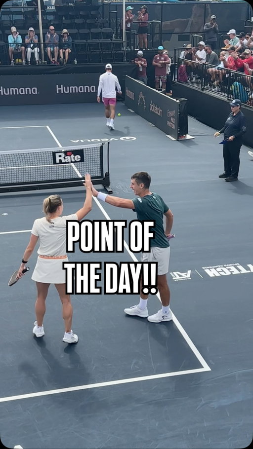 Jakovljevic hurls it down the line!! 😱

@ivanjakovljevic.pb @juditcastillog